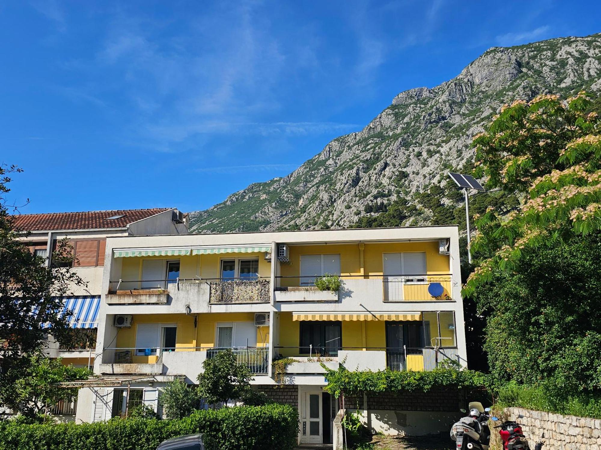 Apartment Luka Kotor Eksteriør bilde